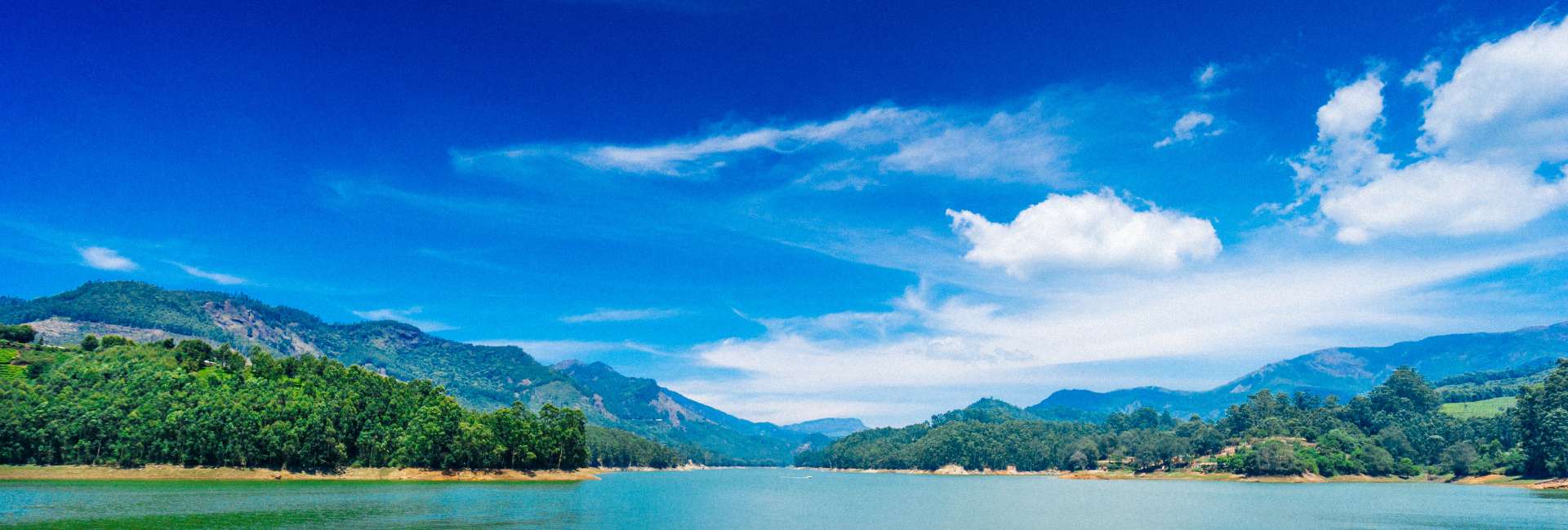 Kerala Backwaters & Hills